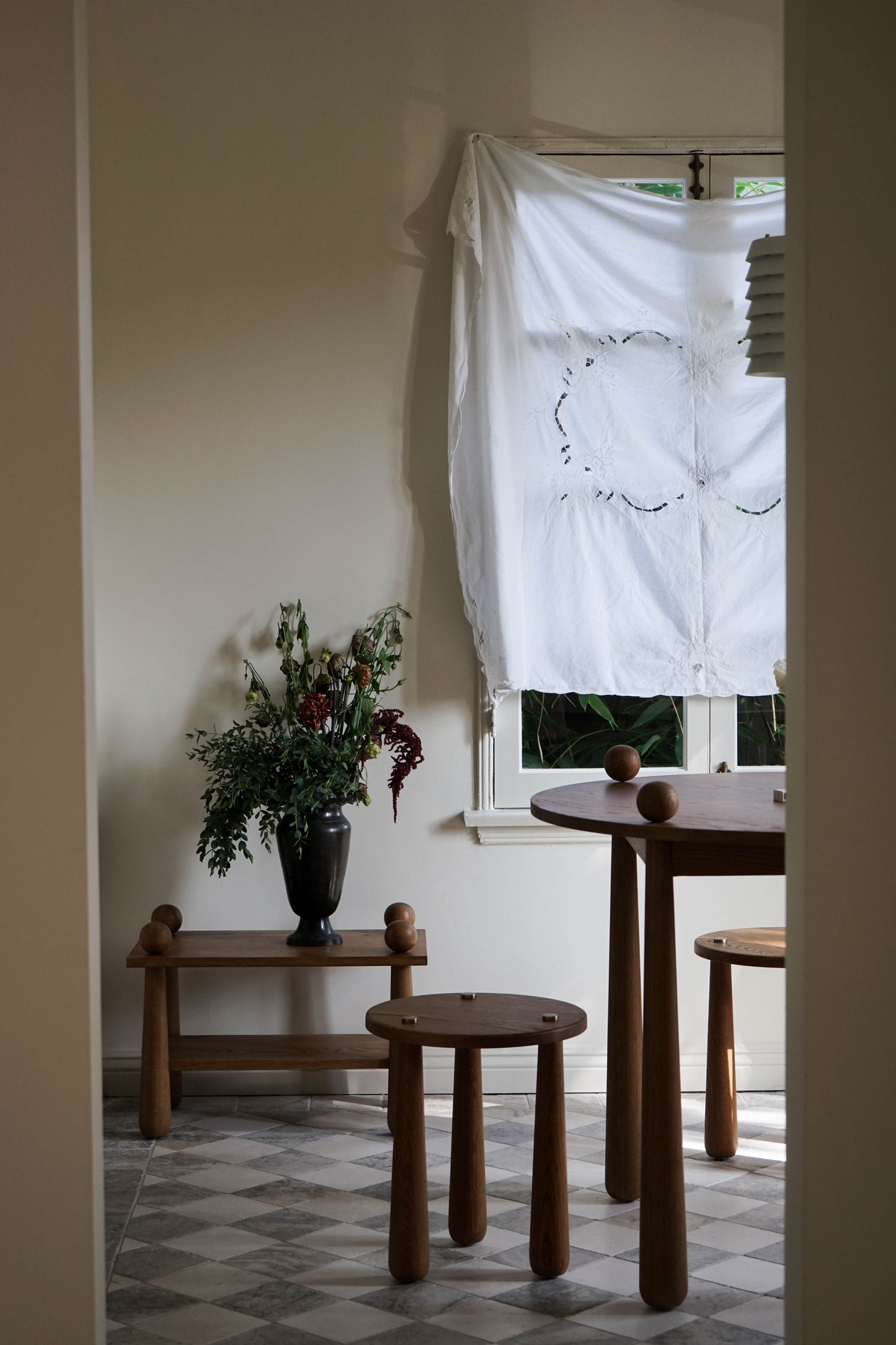 DOTT SIDE TABLE - NATURAL