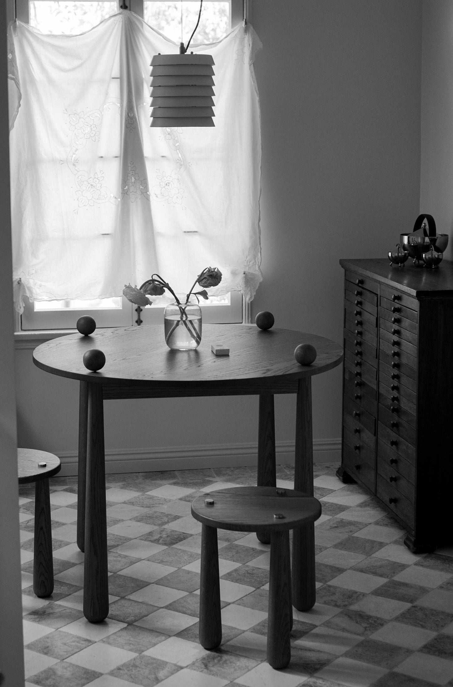 DOTT DINING TABLE - EBONY