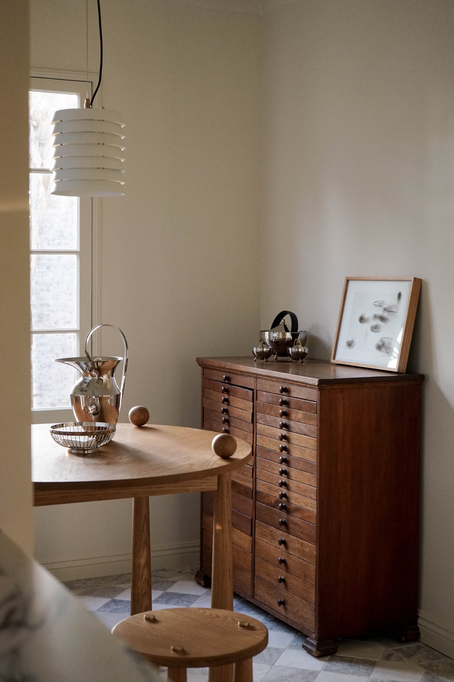 DOTT DINING TABLE - NATURAL