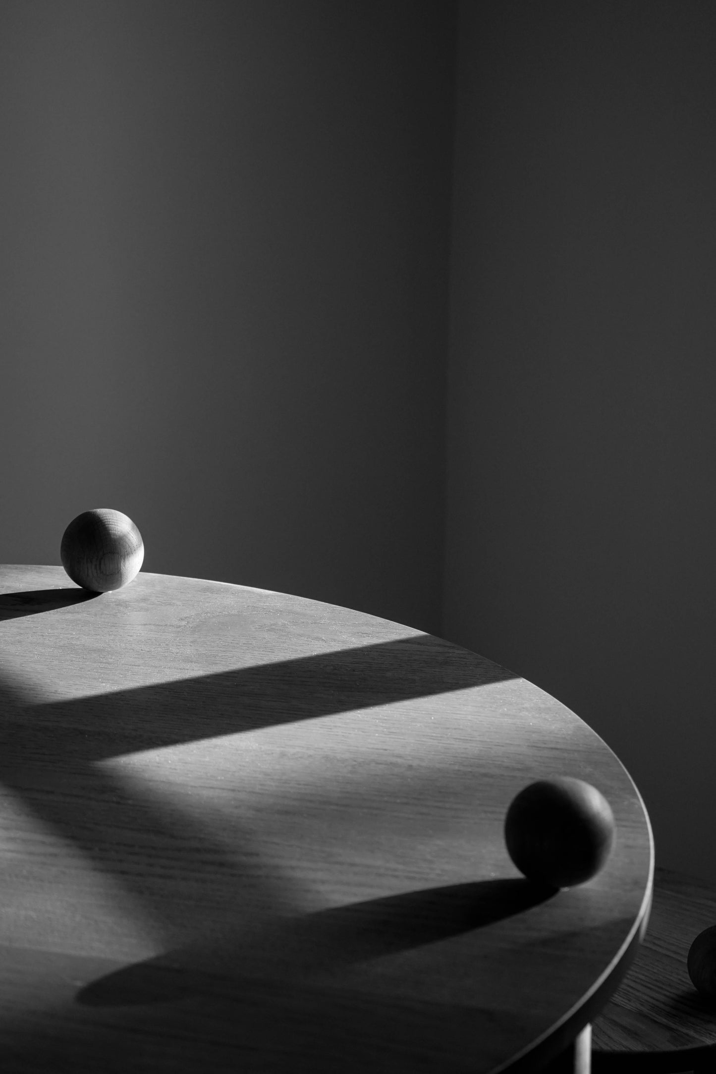 DOTT DINING TABLE - EBONY