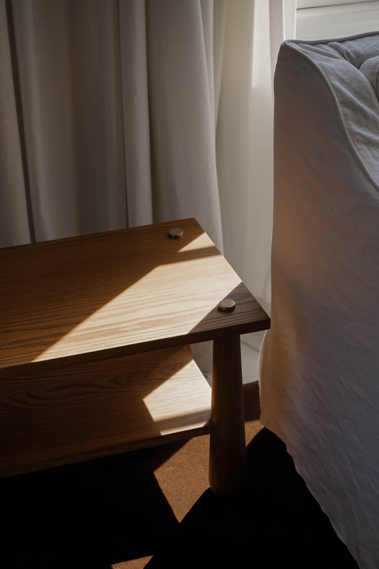 DOTT SIDE TABLE - NATURAL