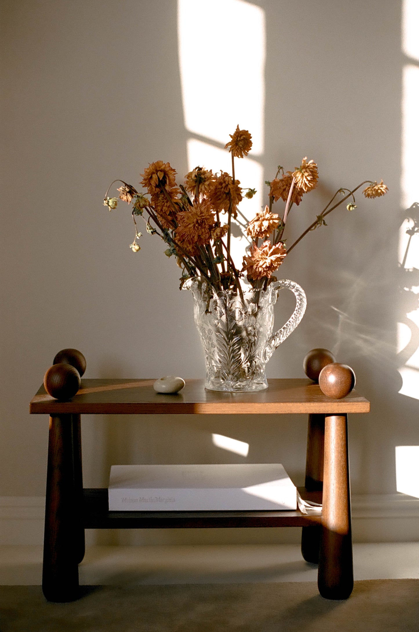 DOTT SIDE TABLE - EBONY