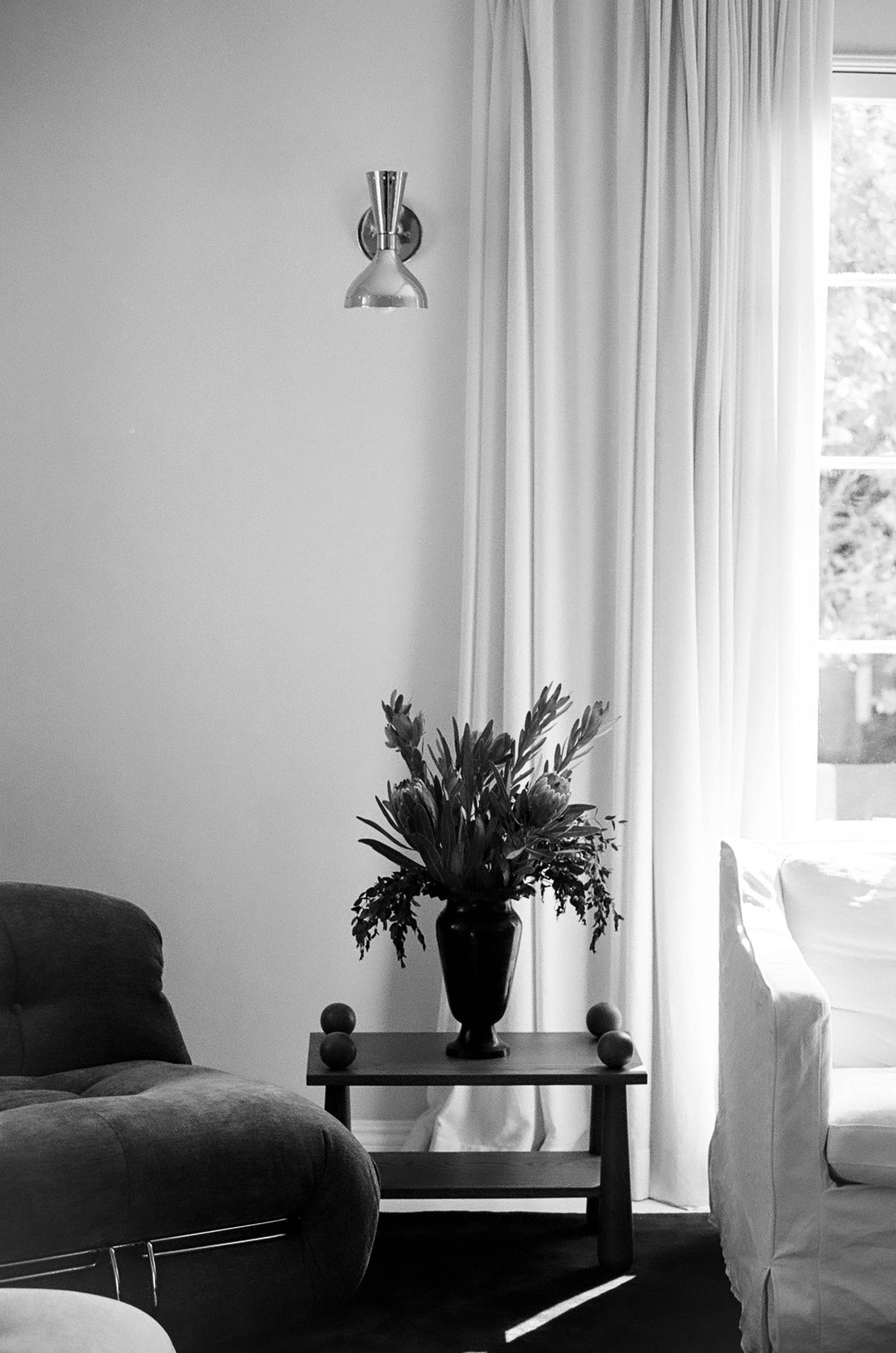 DOTT SIDE TABLE - NATURAL